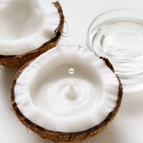 Cocos Nucifera (Coconut) Oil & Coconut Fruit Juice/Milk